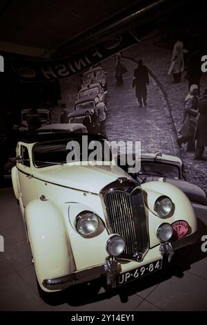 Voitures anciennes au Musée Louwman , l'industrie automobile a produit depuis 1887.situé à Den Haag, aux pays-Bas Banque D'Images