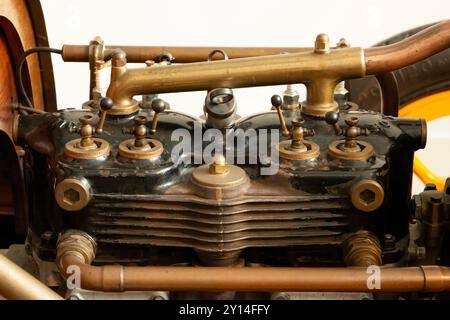 Voitures anciennes au Musée Louwman , l'industrie automobile a produit depuis 1887.situé à Den Haag, aux pays-Bas Banque D'Images