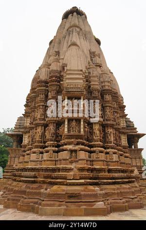 Temple Chitragupta (vers 1000-1025 EC). C'est le seul temple de Khajuraho dédié à Surya. Khajuraho Groupe de monuments. Chhatarpur, Madhya Pra Banque D'Images