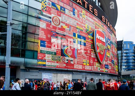 Les fans d'Arsenal Football assistent À Un match à l'Emirates Stadium, Londres, Royaume-Uni. Banque D'Images