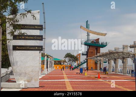 La promenade Malecon 2000 et la rivière Guayas ni Guayaquil, Équateur Banque D'Images