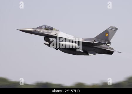 F-16 Fighting Falcon de l'armée de l'air roumaine au Royal International Air Tattoo 2024. Banque D'Images