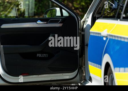 Melle, Deutschland 05. Septembre 2024 : Im Bild : Ein Einsatzfahrzeug, Streifenwagen der Polizei mit Schriftzug. Landkreis Osnabrück Niedersachsen *** Melle, Allemagne 05 septembre 2024 dans l'image un véhicule d'urgence, voiture de patrouille de police avec lettrage District de Osnabrück basse-Saxe Copyright : xFotostandx/xGelhotx Banque D'Images