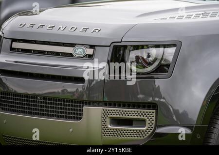 Stamford, Royaume-Uni. 5 septembre 2024. Un reflet dans le phare d'un cheval pendant la phase de dressage le jour 1 des procès du Defender Burghley Horse de 2024 qui se sont déroulés dans le domaine de Burghley House à Stamford, Lincolnshire, Angleterre, Royaume-Uni. Crédit : Jonathan Clarke/Alamy Live News Banque D'Images