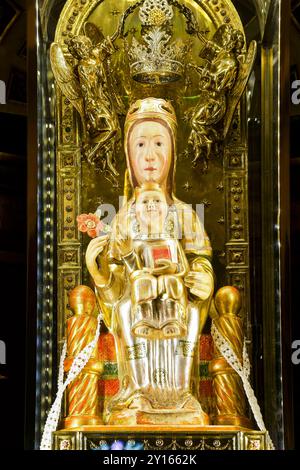 Sculpture de la Vierge et de l'enfant, Sant Salvador de S'almudaina, XIVe siècle. Arta. Majorque. Îles Baléares. Espagne. Banque D'Images