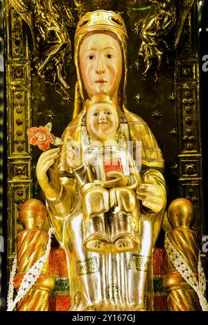 Sculpture de la Vierge et de l'enfant, Sant Salvador de S'almudaina, XIVe siècle. Arta. Majorque. Îles Baléares. Espagne. Banque D'Images