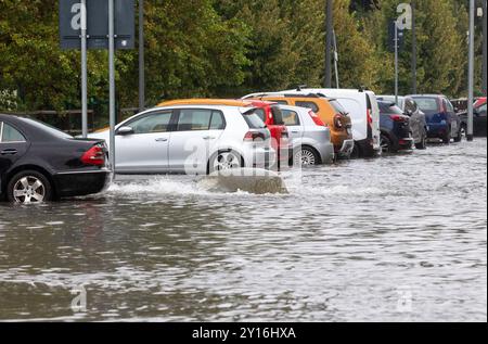 Milan, Italie. 05th Sep, 2024. Allagamento via Vittorini a causa delle forti piogge - Milano, Italia - Giovedì, 5 Settembre 2024 (foto Stefano Porta/LaPresse) inondation de via Vittorini due à de fortes pluies - Milano, Italia - Milan, Italie - jeudi, 5 settembre 2024 (photo Stefano Porta/LaPresse) crédit : LaPresse/Alamy Live News Banque D'Images