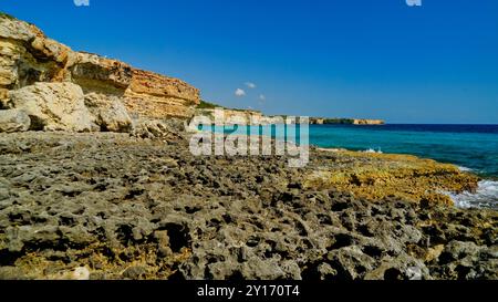 Cala di Grotta Monaca, Otrante, Pouilles, Italie Banque D'Images