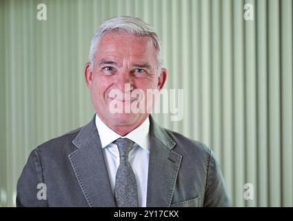 Stuttgart, Allemagne. 05th Sep, 2024. Thomas Strobl (CDU), ministre de l’intérieur du Bade-Württemberg, lors d’une interview avec des journalistes de la dpa au ministère de l’intérieur. Crédit : Bernd Weißbrod/dpa/Alamy Live News Banque D'Images