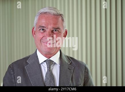 Stuttgart, Allemagne. 05th Sep, 2024. Thomas Strobl (CDU), ministre de l’intérieur du Bade-Württemberg, lors d’une interview avec des journalistes de la dpa au ministère de l’intérieur. Crédit : Bernd Weißbrod/dpa/Alamy Live News Banque D'Images