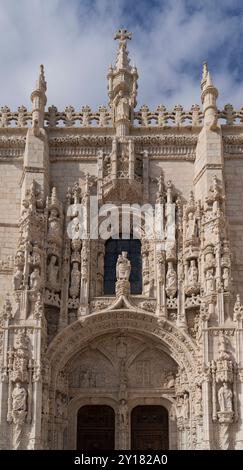 Lisbonne, le monastère Mosteiro dos Geronimos ou Jérinomos (Heironymites) près de Belem. Banque D'Images