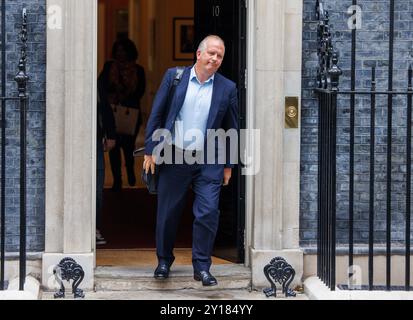 Simon Roberts, PDG de Sainsbury's, quitte le 10 Downing Street après un petit-déjeuner avec Angela Rayner et Jonathan Reynolds. Banque D'Images