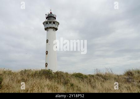 Egmond aan Zee , pays-Bas. 13 août 2018. Phare de Van Speijk, repère de la ville. Banque D'Images