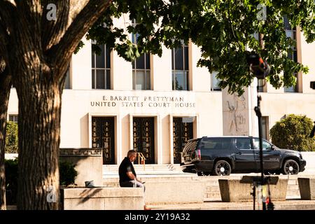 Sep 5th 2024 Washington DC devance l'avocat John Lauro et Todd Blanche entrent dans le palais de justice les médias s'empilent tout autour de la maison en attendant les avocats trompeurs John Lauro et Todd Blanche pour entrer dans le palais de justice de DC crédit : Andrew thomas / Alamy Live News Banque D'Images