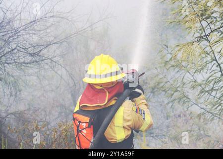 INCENDIE DE LA VALLÉE DE NAYON Quito, jeudi 5 septembre 2024 incendie dans la vallée de Tumbaco, Nayon photos API Rolando Enriquez Quito Pichincha Équateur dis FIRE DE LA VALLÉE DE NAYON 34976cab27773741cc788eae83301f Copyright : xROLANDOxENRIQUEZx Banque D'Images