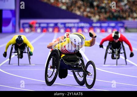 Paris, France. 05th Sep, 2024. Le belge Maxime Hordies célèbre après les manches de l'épreuve d'athlétisme para 100m T52 masculin, le jour 9 des Jeux paralympiques d'été 2024 à Paris, France, le jeudi 05 septembre 2024. Les 17èmes Jeux Paralympiques se déroulent du 28 août au 8 septembre 2024 à Paris. BELGA PHOTO LAURIE DIEFFEMBACQ crédit : Belga News Agency/Alamy Live News Banque D'Images