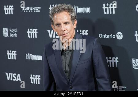 Ben Stiller pose sur le tapis rouge au gala du Festival international du film de Toronto présentation du film Nutcrackers au Roy Thomson Hall Theatre Toronto Canada Banque D'Images