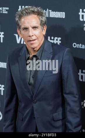 Ben Stiller pose sur le tapis rouge au gala du Festival international du film de Toronto présentation du film Nutcrackers au Roy Thomson Hall Theatre Toronto Canada Banque D'Images