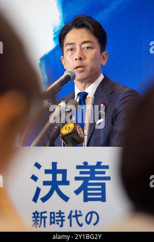 Ancien ministre japonais de l'environnement, fils de l'ancien premier ministre Junichiro Koizumi, Shinjiro Koizumi annonce qu'il se présentera à l'élection présidentielle du Parti libéral démocrate (PLD) au pouvoir lors d'une conférence de presse à Tokyo, au Japon, le 6 septembre 2024. Banque D'Images