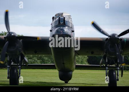 L'Avro Lancaster, communément connu sous le nom de bombardier Lancaster, est un bombardier lourd britannique de la seconde Guerre mondiale. Banque D'Images