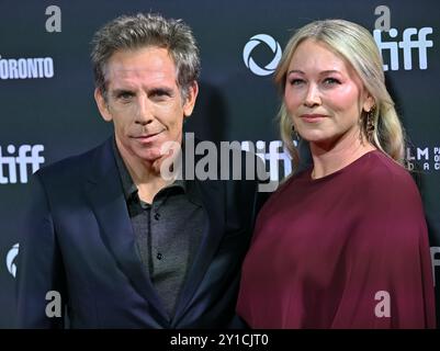 Toronto, Canada. 05th Sep, 2024. Ben Stiller et son épouse Christine Taylor assistent à la première mondiale de 'Nutcrackers' au Roy Thomson Hall lors de la soirée d'ouverture du Festival international du film de Toronto à Toronto, Canada, le jeudi 5 septembre 2024. Photo de Chris Chew/UPI crédit : UPI/Alamy Live News Banque D'Images