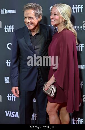 Toronto, Canada. 05th Sep, 2024. Ben Stiller et son épouse Christine Taylor assistent à la première mondiale de 'Nutcrackers' au Roy Thomson Hall lors de la soirée d'ouverture du Festival international du film de Toronto à Toronto, Canada, le jeudi 5 septembre 2024. Photo de Chris Chew/UPI crédit : UPI/Alamy Live News Banque D'Images