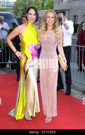 Natalia Yegorova und Jenny Elvers beim hommage au Bambi 2024 im JW Marriott Hotel. Berlin, 05.09.2024 *** Natalia Yegorova et Jenny Elvers à l'hommage à Bambi 2024 au JW Marriott Hotel Berlin, 05 09 2024 Foto:XF.xKernx/xFuturexImagex Tribute 4807 Banque D'Images