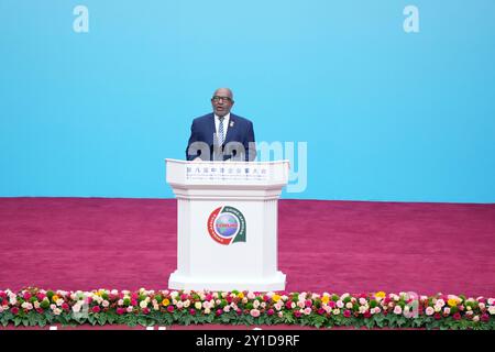 Pékin, Chine. 6 septembre 2024. Le président comorien Azali Assoumani prononce un discours lors de la cérémonie d’ouverture de la huitième Conférence des entrepreneurs chinois et africains au Centre national des congrès de Chine à Pékin, capitale de la Chine, le 6 septembre 2024. Crédit : Chen Yehua/Xinhua/Alamy Live News Banque D'Images