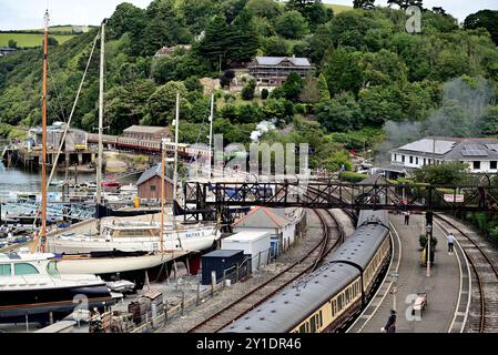 LNER Thompson Class B1 No 61306 Mayflower approche Kingswear avec l'English Riviera Express le 17 août 2024. Banque D'Images