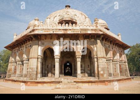 ISA Khan Niazi était un noble dans les tribunaux de Sher Shah Suri et de la dynastie Suri qui a gouverné le Sultanat de Delhi pendant une quinzaine d'années. Le tombeau de Banque D'Images