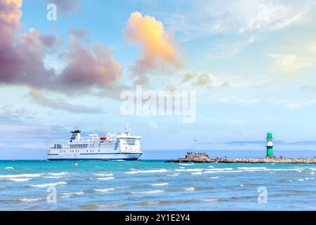 Plage de Warnemünde, Rostock, Allemagne Banque D'Images