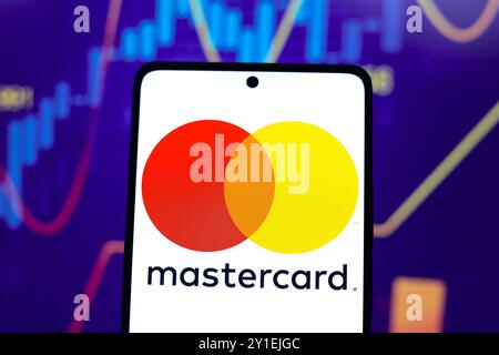 Paraguay. 06 septembre 2024. Dans cette illustration photo, le logo Mastercard Inc est affiché sur l'écran d'un smartphone. (Photo de Jaque Silva/SOPA images/SIPA USA) *** strictement à des fins éditoriales *** crédit : SIPA USA/Alamy Live News Banque D'Images