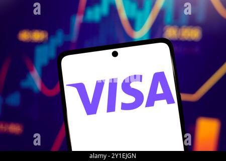 Paraguay. 6 septembre 2024. Dans cette illustration photo, le logo Visa est affiché sur l'écran d'un smartphone. (Crédit image : © Jaque Silva/SOPA images via ZUMA Press Wire) USAGE ÉDITORIAL SEULEMENT! Non destiné à UN USAGE commercial ! Banque D'Images