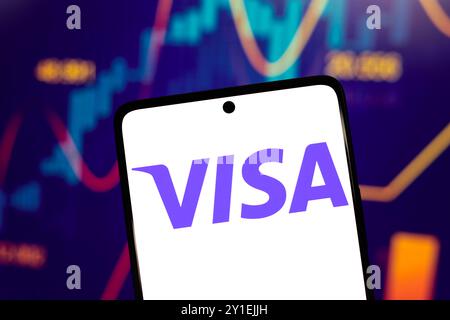 Paraguay. 06 septembre 2024. Dans cette illustration photo, le logo Visa est affiché sur l'écran d'un smartphone. (Photo de Jaque Silva/SOPA images/SIPA USA) *** strictement à des fins éditoriales *** crédit : SIPA USA/Alamy Live News Banque D'Images