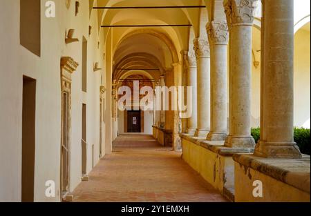 Abbaye bénédictine de San Michele Arcangelo, Montescaglioso, Matera, Basilicate, Italie Banque D'Images