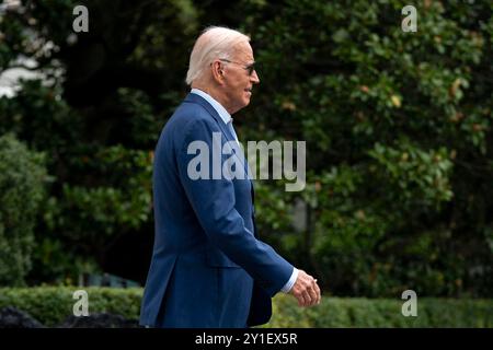 Washington, États-Unis. 06 septembre 2024. Le président Joe Biden quitte la Maison Blanche à Washington, DC le vendredi 6 septembre 2024. Le président se rend à Ann Arbor, Michigan, pour prononcer des remarques sur le programme d'investissement de son administration en Amérique. Photo de Bonnie Cash/Pool/ABACAPRESS. COM Credit : Abaca Press/Alamy Live News Banque D'Images