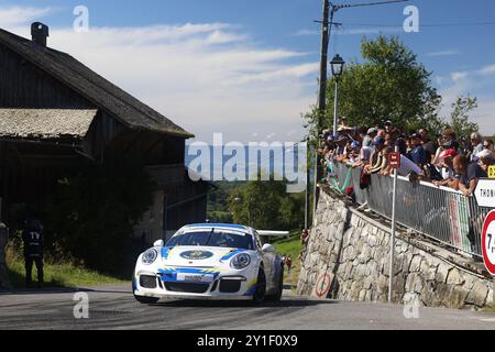 48 BRAHY Valentin, MARCHAND Jerome, Porsche 911 GT3 Cup GT+, action lors du Rallye Mont-Blanc Morzine 2024, 6ème manche du Championnat de France des Rallyes 2024, du 6 au 9 septembre à Morzine Banque D'Images