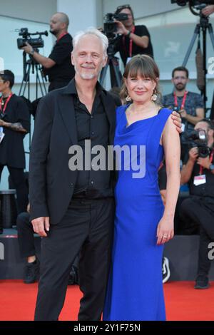 Venise, Italie. 06 septembre 2024. Yngve Saether et Hege Hauff Hvattum présents à la première de Kjaerlighet (Love) dans le cadre du 81e Festival international du film de Venise, à Venise, Italie, le 6 septembre 2024. Photo Aurore MARECHAL/ABACAPRESS. COM Credit : Abaca Press/Alamy Live News Banque D'Images