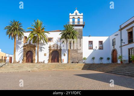 L'église de Santa Ana, l'église principale de Garachico, en Espagne, sur l'île Canaries de Tenerife, construite à l'origine en 1520 et reconstruite en 1706. Banque D'Images