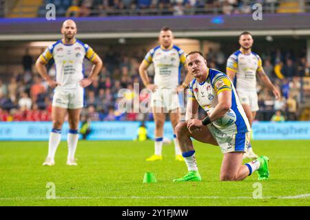 James Donaldson ( 25 ) de Leeds Rhinos se convertit lors de son dernier match à domicile Banque D'Images