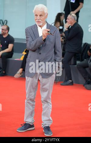 Venise Lido, Italie. 06 septembre 2024. Michele Placido assiste au tapis rouge du film 'Kjaerlighet (amour)' au 81ème Festival du film de Venise dans le Lido de Venise. (Photo de Mario Cartelli/SOPA images/SIPA USA) crédit : SIPA USA/Alamy Live News Banque D'Images