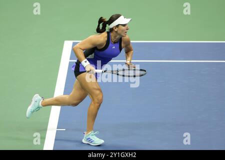 New York, Etats-Unis. 06 septembre 2024. Jessica Pegula des États-Unis pendant le jour 11 du tournoi de tennis du Grand Chelem 2024 US Open le 5 septembre 2024 au USTA Billie Jean King National Tennis Center à New York, États-Unis - photo Jean Catuffe/DPPI crédit : DPPI Media/Alamy Live News Banque D'Images