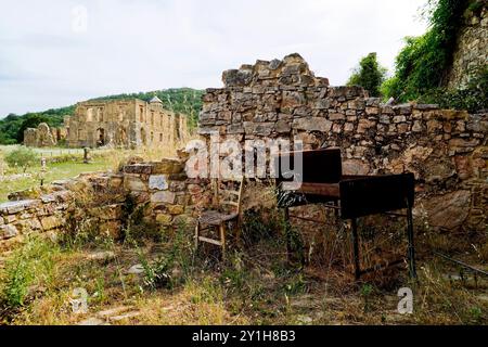 Vieux Campomaggiore, village fantôme, Potenza, Basilicate, Italie Banque D'Images