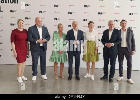 Berlin, Berlin, Allemagne. 6 septembre 2024. Le chancelier allemand Olaf Scholz au gala d'ouverture et à une visite guidée de l'exposition. (Crédit image : © Beata Siewicz/Pacific Press via ZUMA Press Wire) USAGE ÉDITORIAL SEULEMENT! Non destiné à UN USAGE commercial ! Crédit : ZUMA Press, Inc/Alamy Live News Banque D'Images