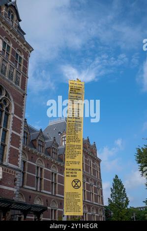 L'extinction de la rébellion bloque le Rijksmuseum Museum à Amsterdam aux pays-Bas 7-9-2024 Banque D'Images