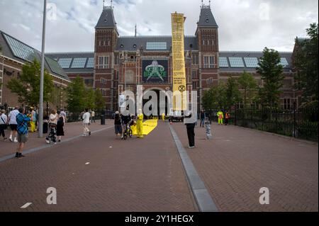 L'extinction de la rébellion bloque le Rijksmuseum Museum à Amsterdam aux pays-Bas 7-9-2024 Banque D'Images