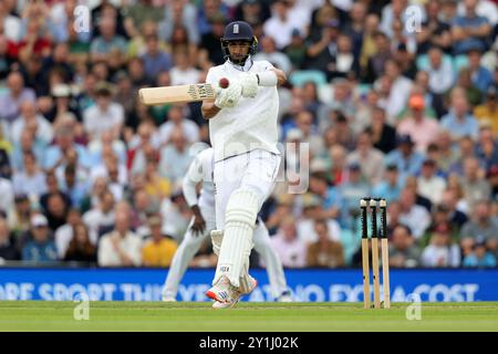 Londres, Angleterre. 7 septembre 2024. Shoaib Bashir de l'Angleterre lors du troisième test match masculin de Rothesay, jour 2, entre l'Angleterre et le Sri Lanka au Kia Oval. Crédit : Ben Whitley/Alamy Live News Banque D'Images