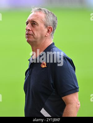 Steve McNamara, entraîneur-chef des Dragons catalans, arrive avant le match de la Betfred Super League Round 25 Salford Red Devils vs Catalans Dragons au Salford Community Stadium, Eccles, Royaume-Uni, le 7 septembre 2024 (photo de Cody Froggatt/News images) Banque D'Images