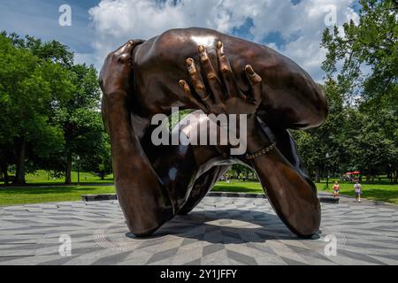 La sculpture Embrace dans le Boston Common Park en l'honneur du Dr Martin Luther King et de son épouse Coretta Scott King. Banque D'Images