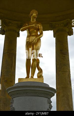 La Vénus Médicis dans la rotonde au jardin paysager géorgien et parc propriété du National Trust à Stowe, Buckinghamshire Angleterre Banque D'Images